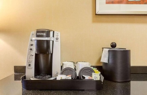 Aurora Apartment | Upscale amenities near Denver International Airport!