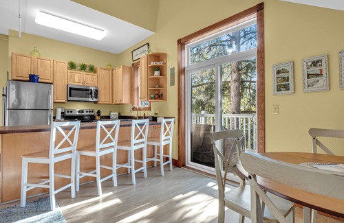 Elkhart Lake Villa | Upscale Waterfront and Pool View Condo!