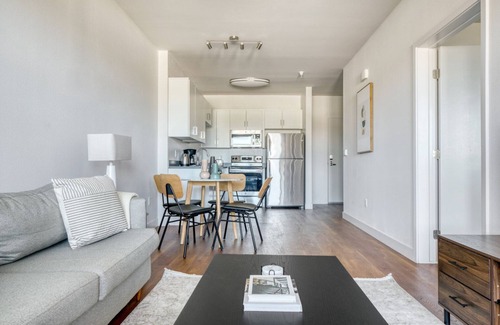 Inglewood Apartment | Upscale Westchester 1BR w/Pool, Gym & W/D, 5 mins to LAX, by Blueground