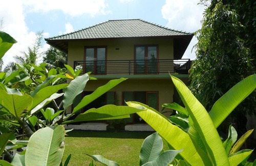 Ubud Apartment | Upstairs 1BR Apartment with Shared Pool