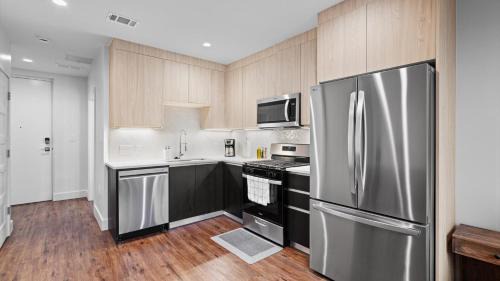 West Congress Apartment | Upstay Newly Renovated Apt near SoCo