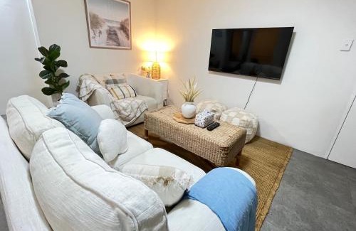 Hillsdale House | Urban Beachside Escape near Eastgardens