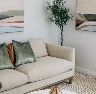Bardon House | Urban Getaway Bardon Luxe 3 bed 2 bath and pool
