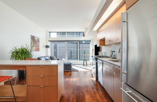 Gastown Condo | Urban Jungle Luxury Zen Fortress with parking