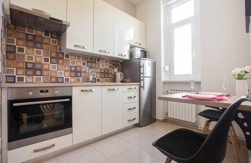 Zagreb Apartment | ★Urban Luxury Oasis★ ★Free Parking | Walk Everywhere