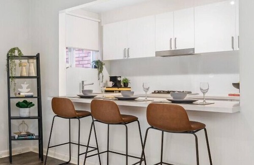 Toorak Apartment | Urban Oasis in Toorak