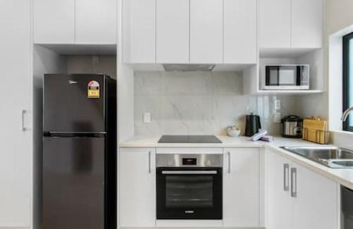 Otahuhu Apartment | Urban Pulse Townhouse with parking