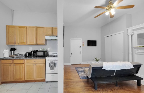 Spruce Hill Apartment | Urban quaint flat @UPenn
