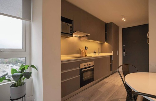 Nunoa Apartment | Urban Refuge next to Metro Chile-Espana