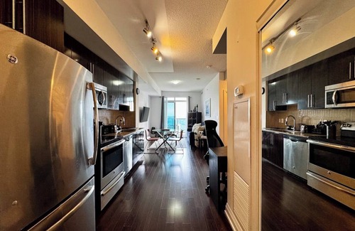Thornhill Apartment | Urban Stay