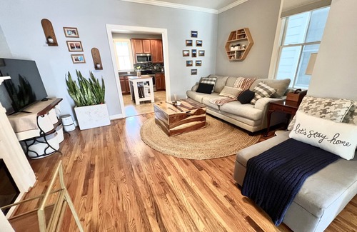 Church Hill House | Urban tropical getaway in North Church Hill