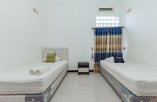 Banjarbaru Hotel | Urbanview Hotel 99 Syariah Banjarbaru by RedDoorz