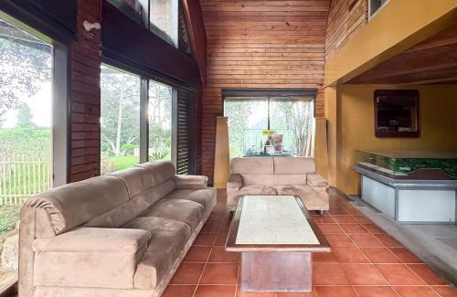 Pasirjambu Hotel | Urbanview Hotel AR Cottage Gambung