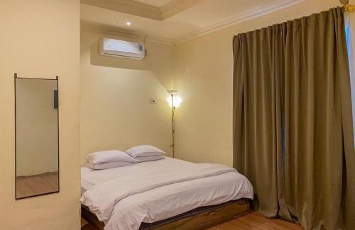 Waena Hotel | Urbanview Hotel ME Jayapura