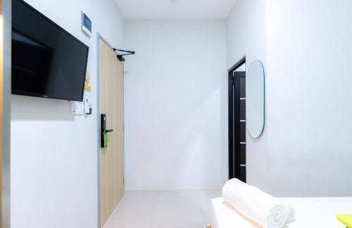 Kabil Hotel | Urbanview Hotel R House Batam by RedDoorz