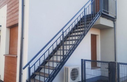 Kornik Apartment | Uroczy apartament z dostępnym parkingiem