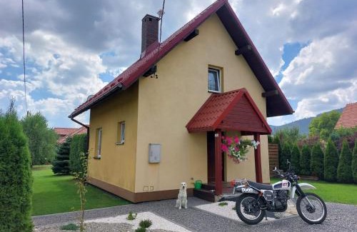 Lipowa House | Uroczy Domek z Kominkiem