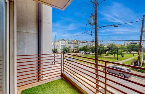 Washington Ave./ Memorial Park House | 260 m² House ∙ 3 bedrooms ∙ 6 guests