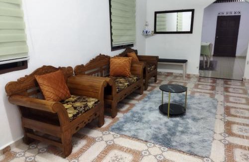 Kampung Penarik Ski Chalet | Ustazah Homestay