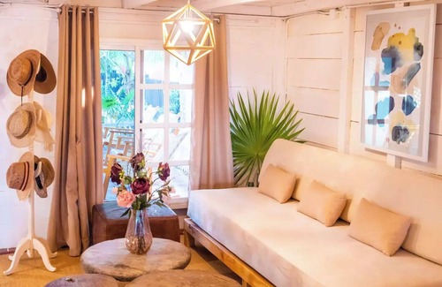 El Cuyo House | Utopia Guesthouse & Yoga Studio beachfront home