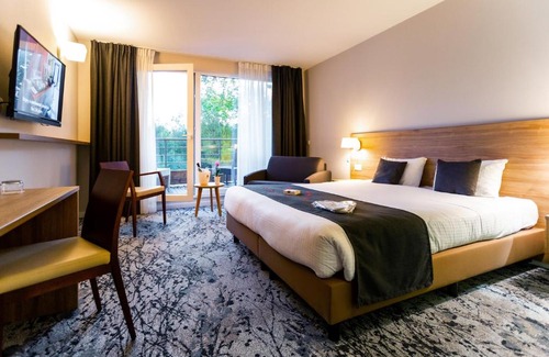 Jurbise Hotel | Utopia Hotel - Art & Nature Hotel