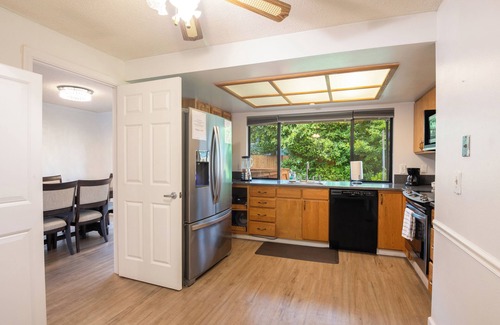 Auburn House | Utopia Luxury Stay - Auburn