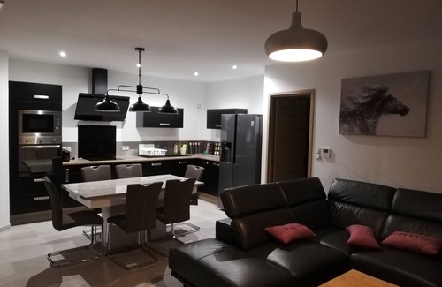 Saint-Siffret Villa | UZES, 4-person annex with secure swimming pool