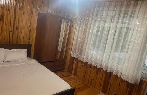 Caykara Apartment | UZUNGÖL Nehir kenarında Doğa içinde merkezi 3 yatak odalı Büyük SUİTE Daire