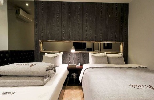 Gangseo District Hotel | V Hotel