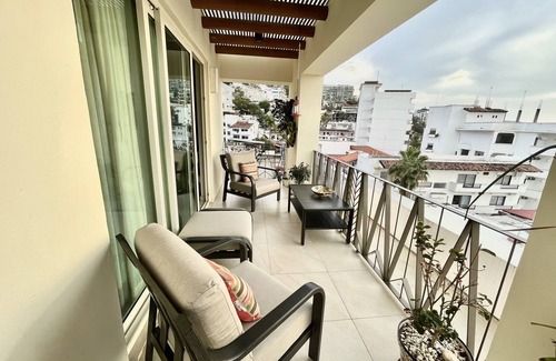 Amapas Condo | V177 LUXURY 1892 SQ FT 2 BEDROOM CONDO ROMANTIC ZONE 1/2 BLOCK LOS MUERTOS BEA