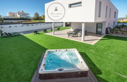 Montes de Alvor Villa | V5 Villa Emma - Luxury 5 bedroom villa in Alvor with private Pool and Jacuzzi