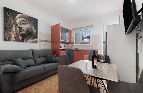 Aguimes Apartment | Vacation Apartment 'Unidad A' with Sea View, Wi-Fi and Air Conditioning