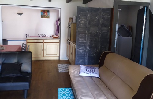 Saint-Jean-Saint-Gervais House | Vacation home Issoire Brioude Volcans nature area