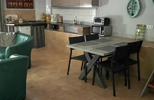 Sainte-Croix-de-Mareuil House | Vacation home "Gare de Mareuil" in southwest France