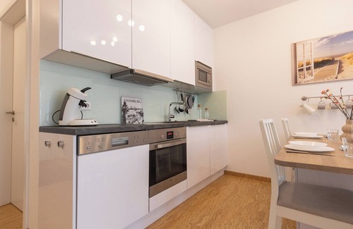 Wremen Apartment | Vacation apartment Wremer Bogen 9-3-6. High above the dyke and with charm.