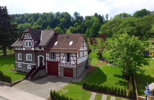 Schwalefeld Apartment | Vacation apartment Aartal in the former forester's lodge