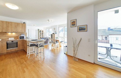 Historic Downtown Apartment | Vacation apartment at home & on the road