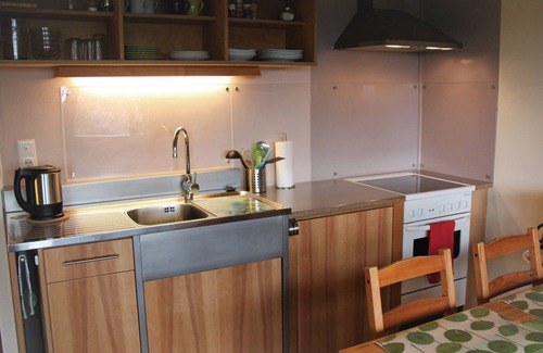 Ailingen Apartment | Vacation apartment "Rose", 60sqm, 2 bedrooms, max. 3 persons