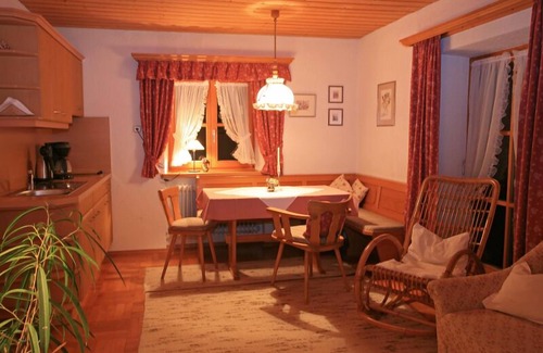 Kreuzfeld Apartment | Vacation apartment 1 for 4 persons with terrace, 60 sqm, eat-in kitchen, 2 bedrooms