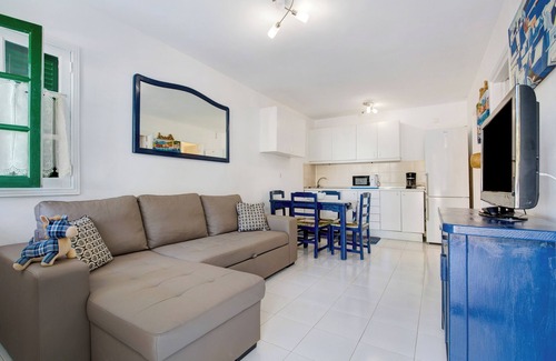 Los Lagos Apartment | Vacation Apartment 'Casa Isa' with Private Terrace