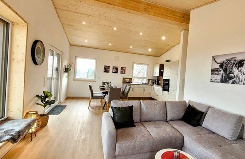 Hattgenstein Apartment | Vacation apartment Traumpanorama in the HerberHaus Hunsrück - apartment/apartment, bath, WC,