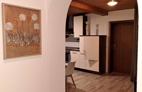Ahorn Apartment | Vacation apartment right by the forest in Upper Franconia with pool. Centrally located.