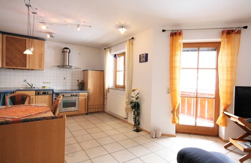 Steinach Apartment | Vacation apartment "Romi"