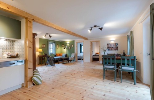 Weibach Apartment | Vacation apartment Schwalbennest - Biohof Buschmühle