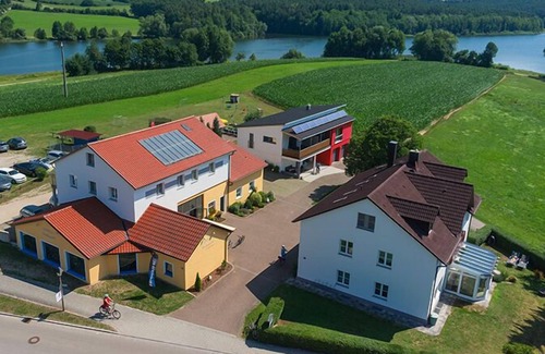 Absberg Apartment | Vacation apartment "Sunrise" with balcony