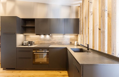 Fuegen Apartment | Vacation apartment with 1 bedroom & balcony