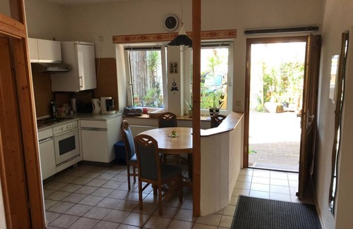 Uslar Apartment | Vacation apartment Zum Wilden Wein - Zum Wilden Wein, apartment, shower, WC, 1 bedroom