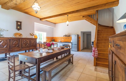 Sainte-Foy-de-Longas House | Vacation Home 'Belle Ferme Périgourdine' with Private Garden
