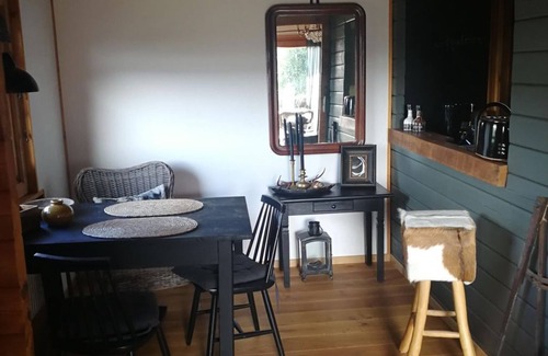 Amelith House | Vacation home Mountainside - Holiday home, shower, WC, 1 bedroom