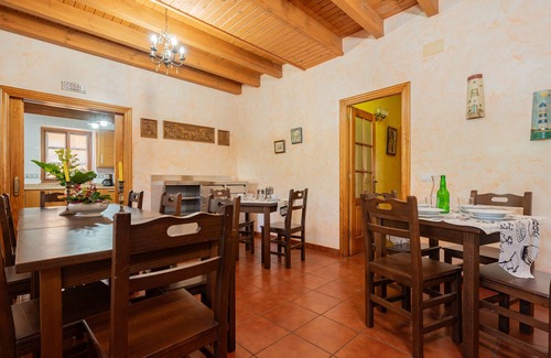 Albandi House | Vacation Home "Aldea Salguero" with Wi-Fi